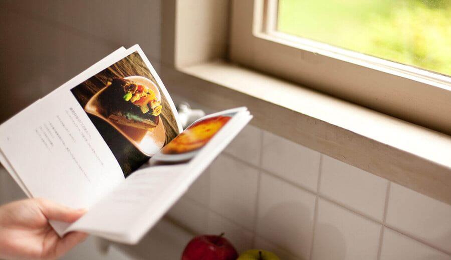 「ことば」が伝わる文字組みを採用